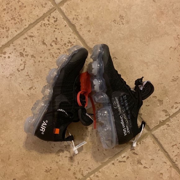 🔥Authentic NIKE AIR VAPORMAX X OFF-WHITE
THE TEN - Picture 8 of 8